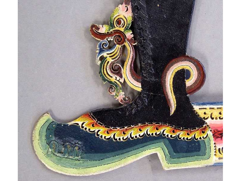 bayu-schoen-links-met slangenenkelband